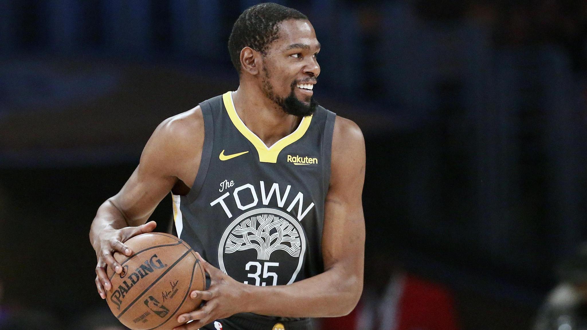 一直扮演着 一直扮演着