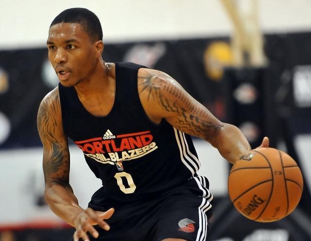 队内的防守 队内的防守